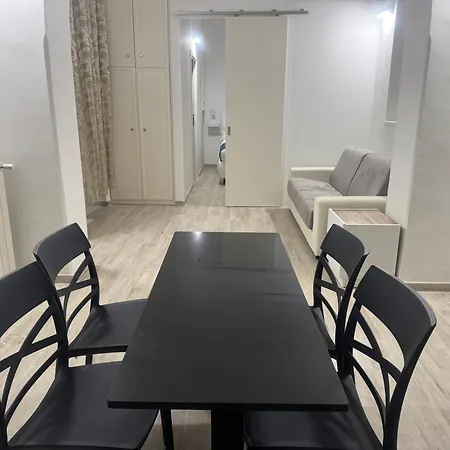 Munsi Vatican House * ローマ